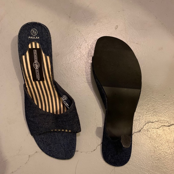 Sz 7.5 Jean shoes. Never worn - Picture 1 of 2